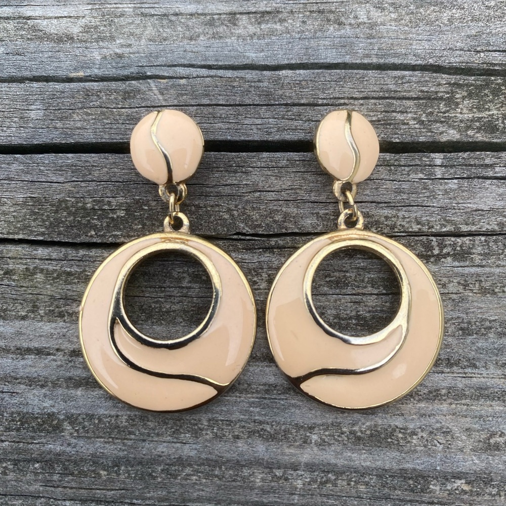 Vintage 80’s peach enamel drop earrings gold tone metal setting